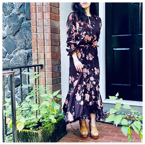 GORGEOUS BOHO CHIC FLORAL DRESS EITH TIE WAIST - Picture 8 of 9